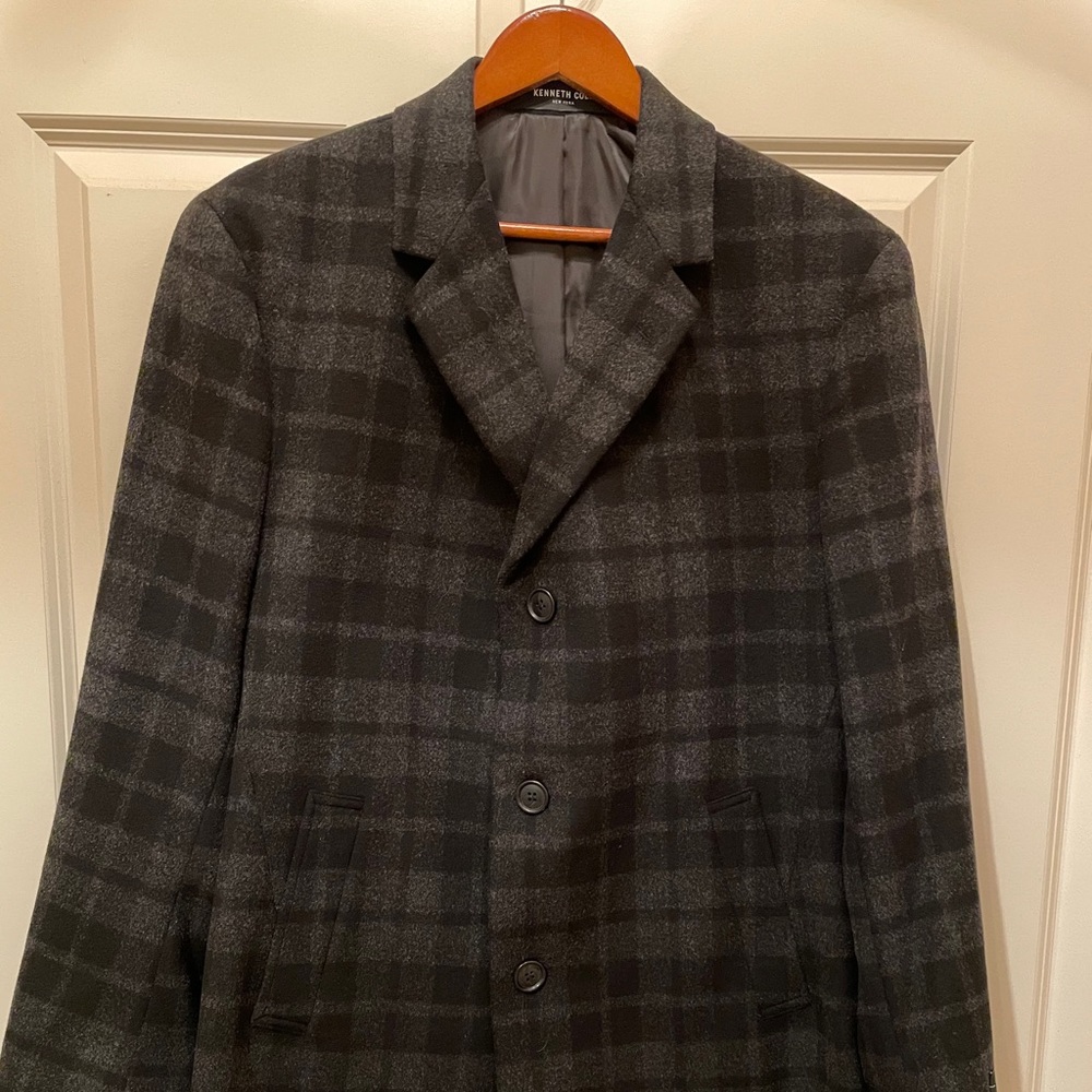 Kenneth Cole Wool Blend Short Topcoat. 42R.